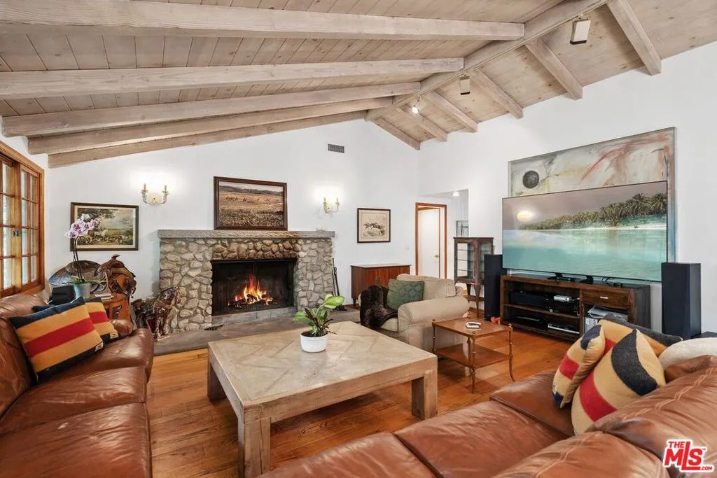 1809 Melhill Way, Los Angeles, California 90049 home-pic-1