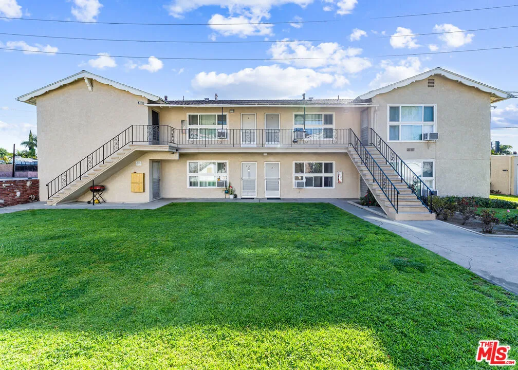 2334 E Santa Fe Avenue, Fullerton, California 92831, 8 Bedrooms Bedrooms, ,8 BathroomsBathrooms,Residential Income,For Sale,Santa Fe,25520225