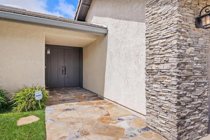 7707 Garboso Place, Carlsbad, California 92009