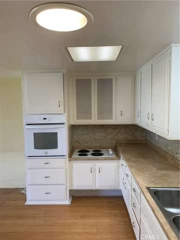 1381 Monterey Rd., Seal Beach, California 90740