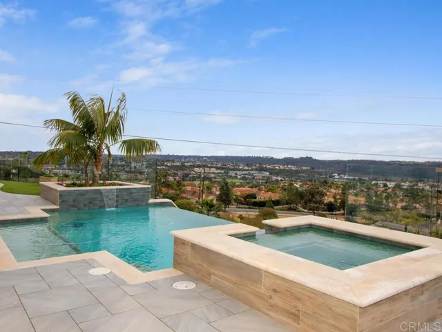 Swimming Pool/Hot Tub/Sauna