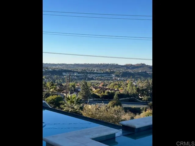Vanishing edge pool