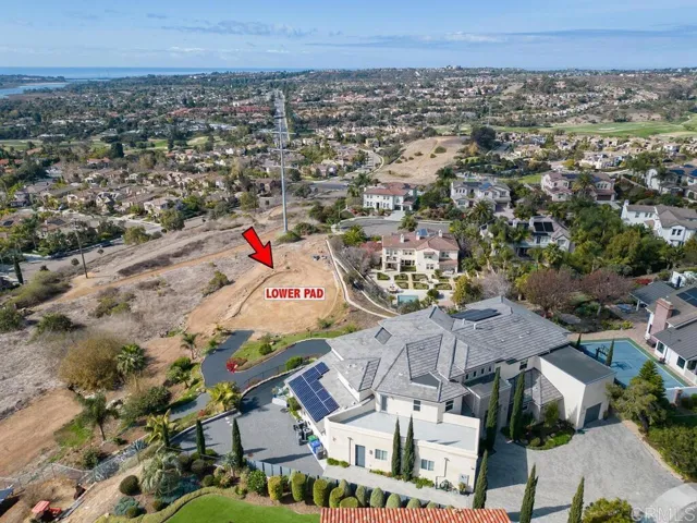Aerial view/Lower pad