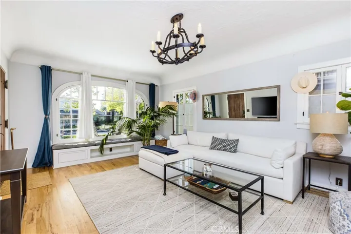 1230 Harvard Avenue, Claremont, California 91711