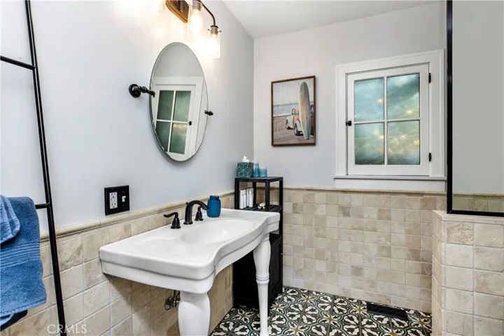 1230 Harvard Avenue, Claremont, California 91711