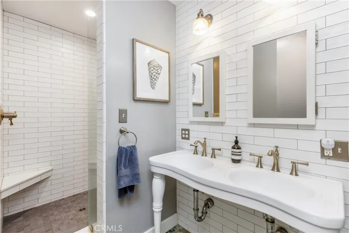 1230 Harvard Avenue, Claremont, California 91711