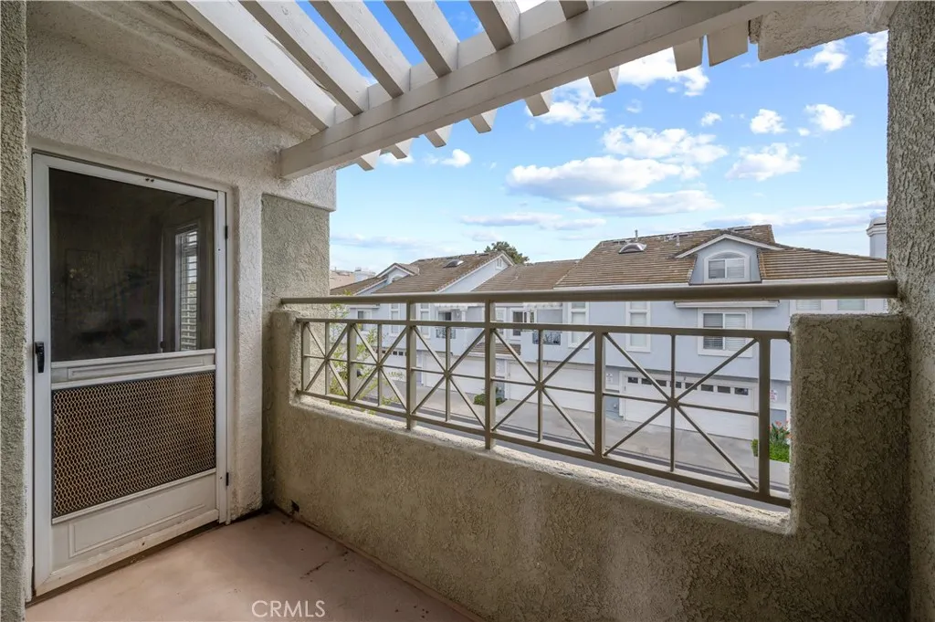 2225 Indigo Hills Drive 3, Corona, California 92879 home-pic-15