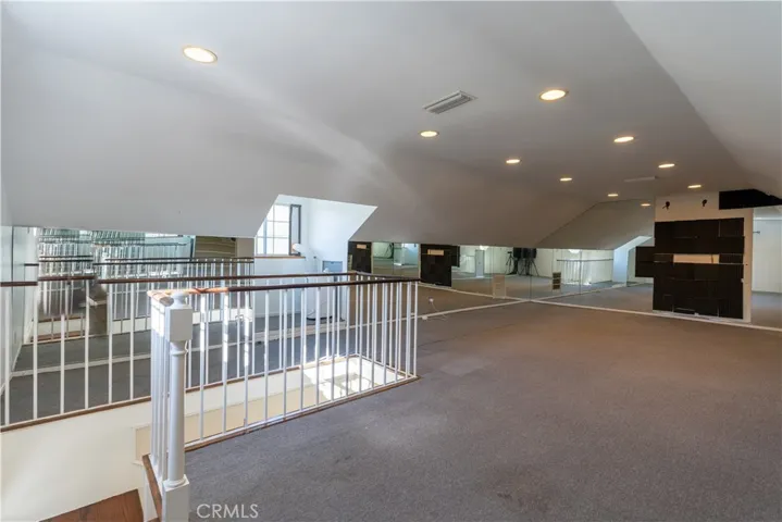 932 W Kenneth Road, Glendale, California 91202