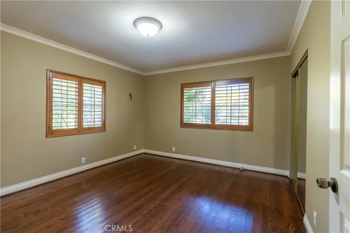 932 W Kenneth Road, Glendale, California 91202
