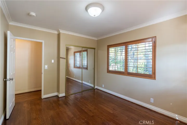 932 W Kenneth Road, Glendale, California 91202