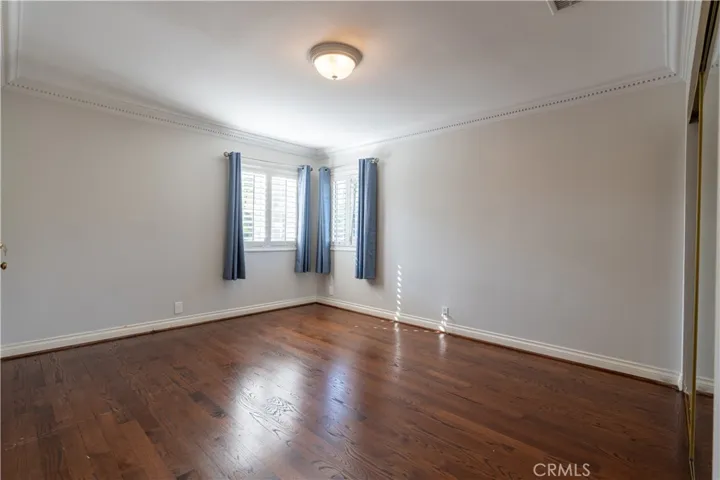 932 W Kenneth Road, Glendale, California 91202
