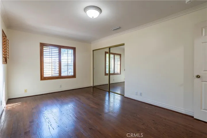 932 W Kenneth Road, Glendale, California 91202
