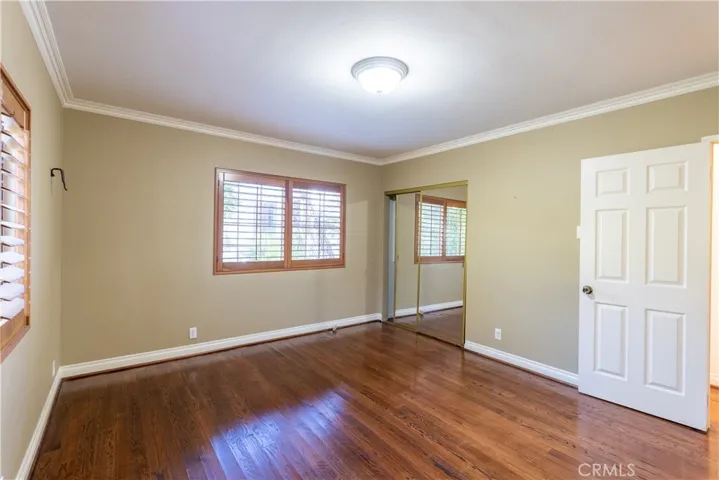 932 W Kenneth Road, Glendale, California 91202