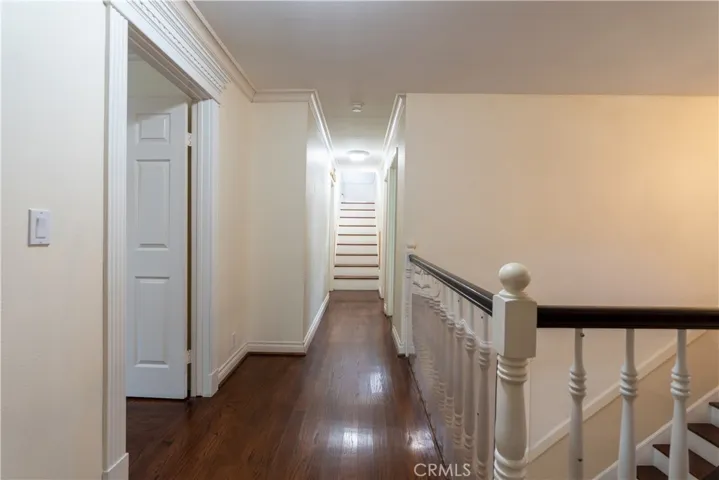 932 W Kenneth Road, Glendale, California 91202