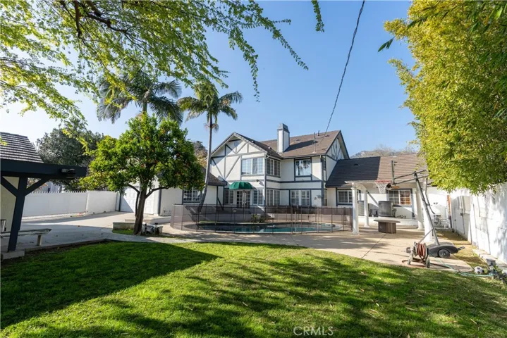 932 W Kenneth Road, Glendale, California 91202