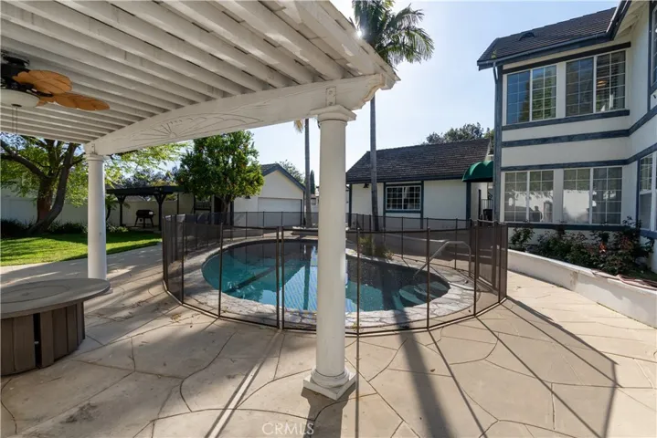 932 W Kenneth Road, Glendale, California 91202