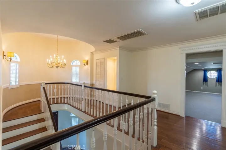 932 W Kenneth Road, Glendale, California 91202