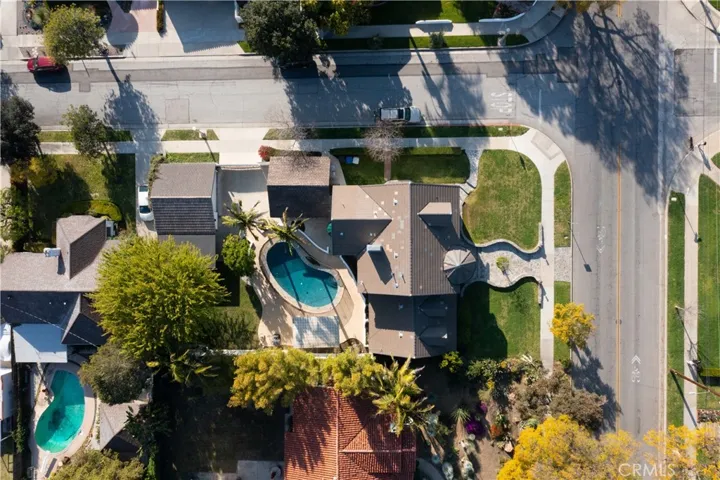 932 W Kenneth Road, Glendale, California 91202