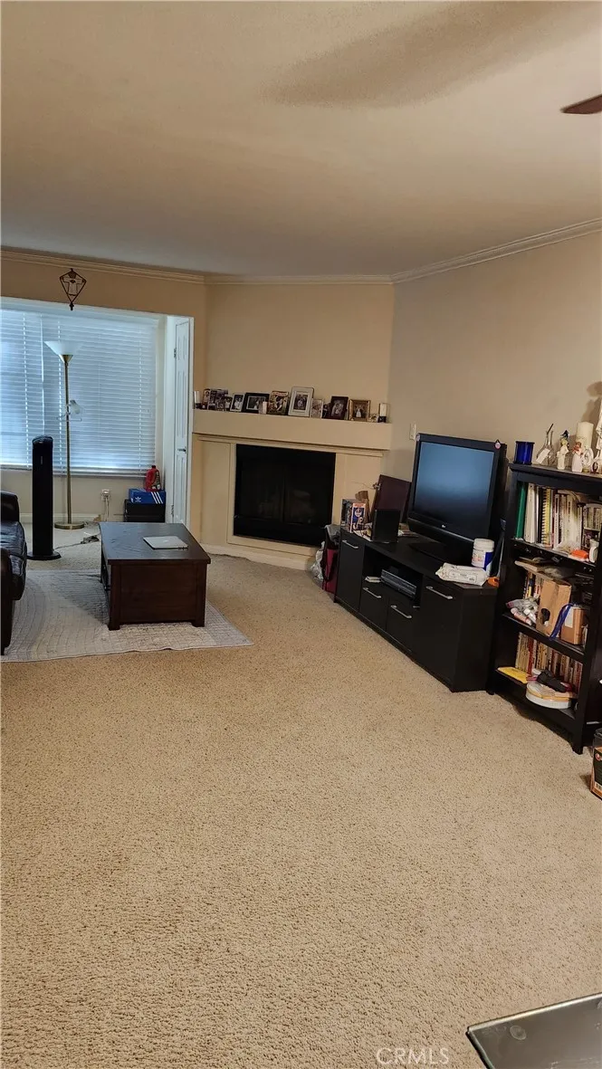 5525 Canoga Avenue 224, Woodland Hills, California 91367 home-pic-2