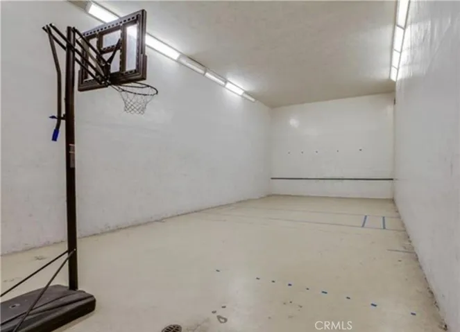Common Area Sport court under garage