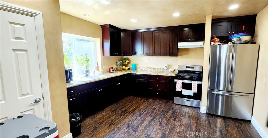 3112 3130 1st Street, Riverside, California 92507 home-pic-56