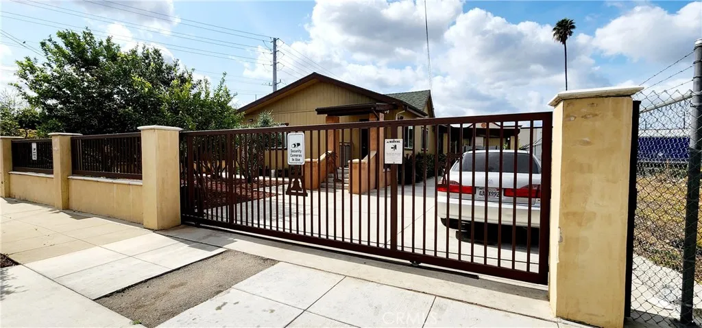 3112 3130 1st Street, Riverside, California 92507 home-pic-6