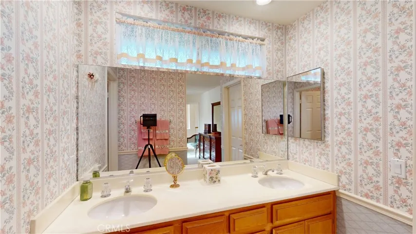PRIMARY BATHROOM (2)
