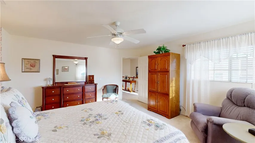 PRIMARY BEDROOM (2)