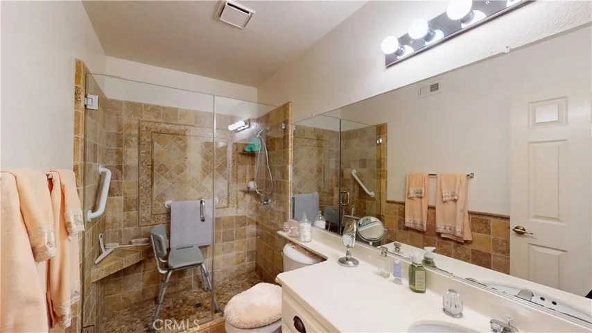 1ST FLOOR BATHROOM (1)