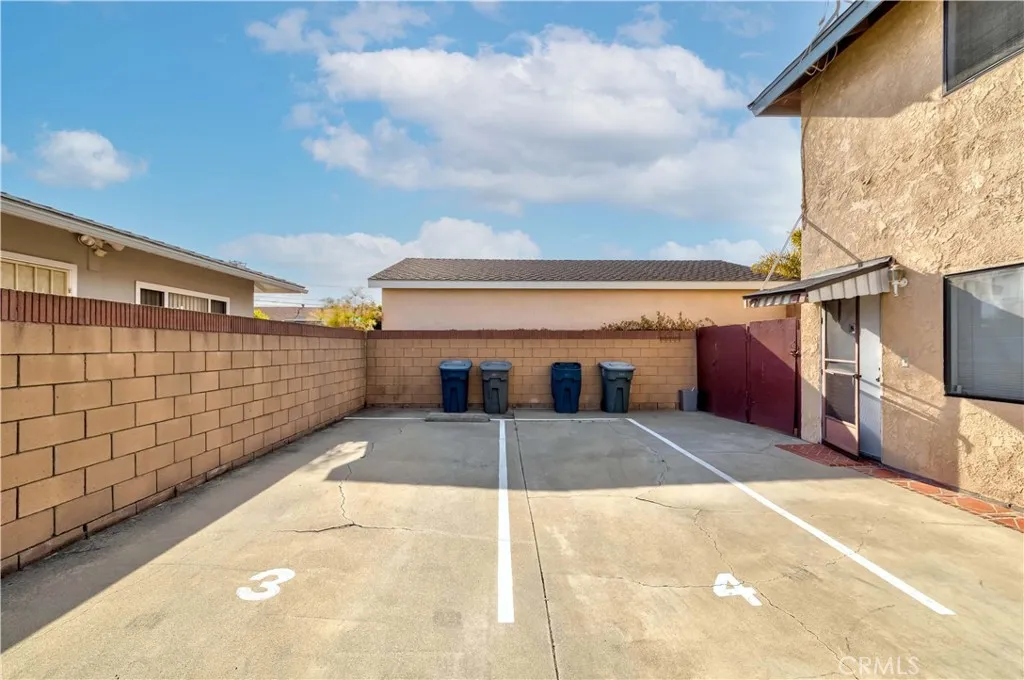 17039 S Dalton Avenue, Gardena, California 90247 home-pic-5