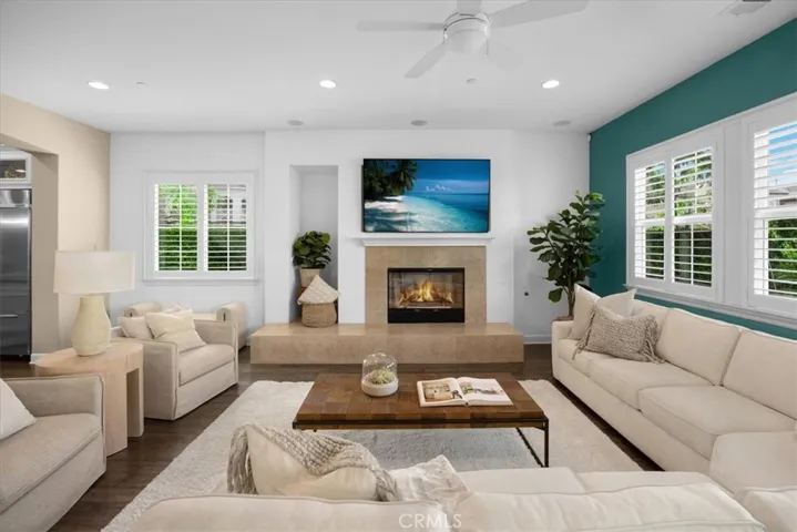 17495 Oakbluffs Lane, Huntington Beach, California 92649
