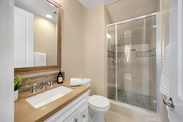 17495 Oakbluffs Lane, Huntington Beach, California 92649