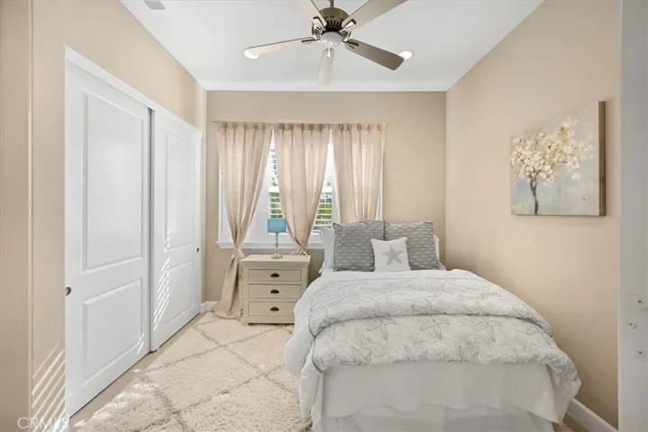 17495 Oakbluffs Lane, Huntington Beach, California 92649