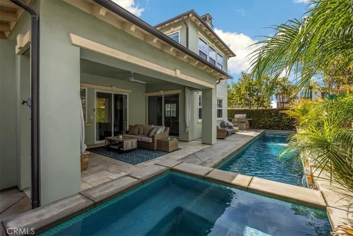 17495 Oakbluffs Lane, Huntington Beach, California 92649