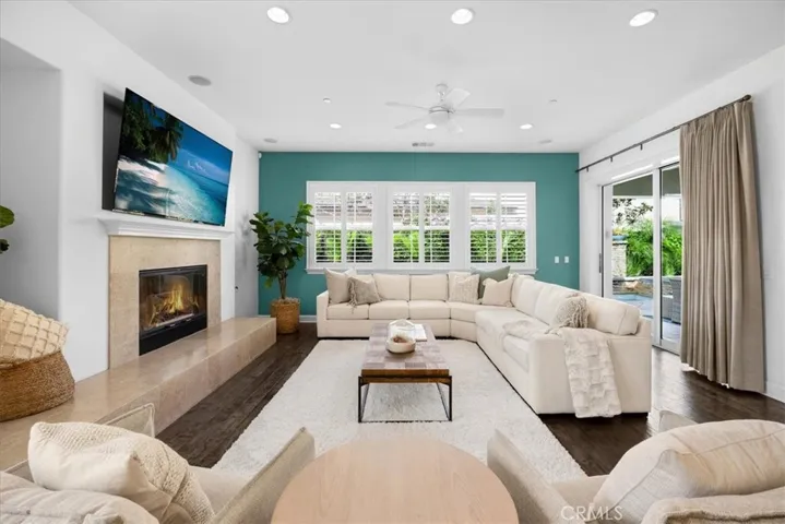 17495 Oakbluffs Lane, Huntington Beach, California 92649