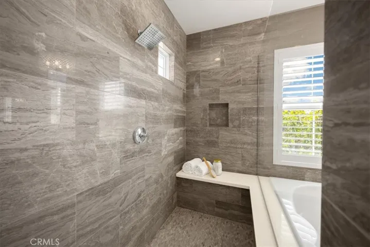17495 Oakbluffs Lane, Huntington Beach, California 92649