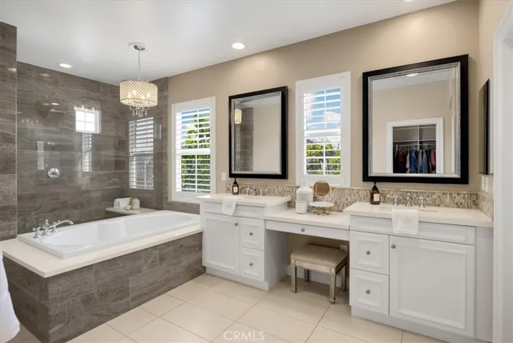 17495 Oakbluffs Lane, Huntington Beach, California 92649