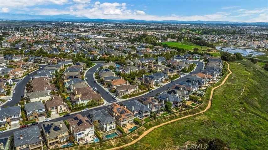 17495 Oakbluffs Lane, Huntington Beach, California 92649