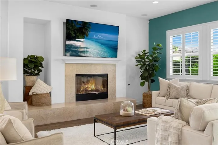 17495 Oakbluffs Lane, Huntington Beach, California 92649