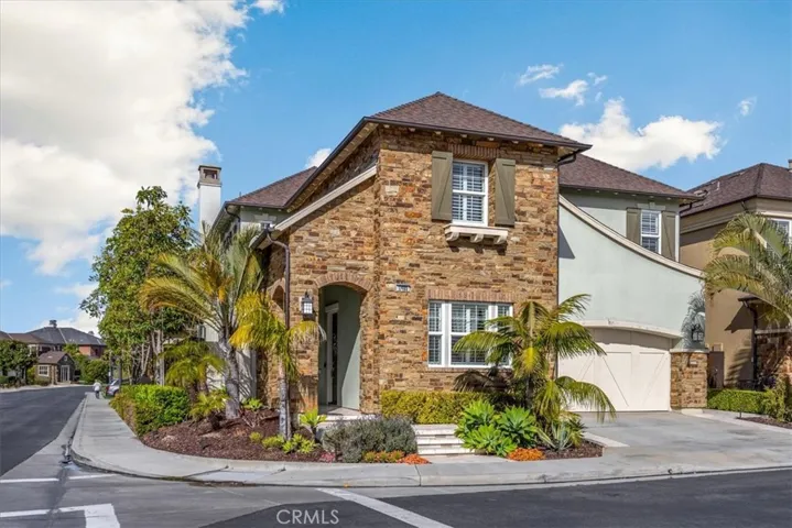 17495 Oakbluffs Lane, Huntington Beach, California 92649