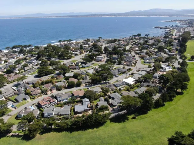 1142 Crest Avenue, Pacific Grove, California 93950