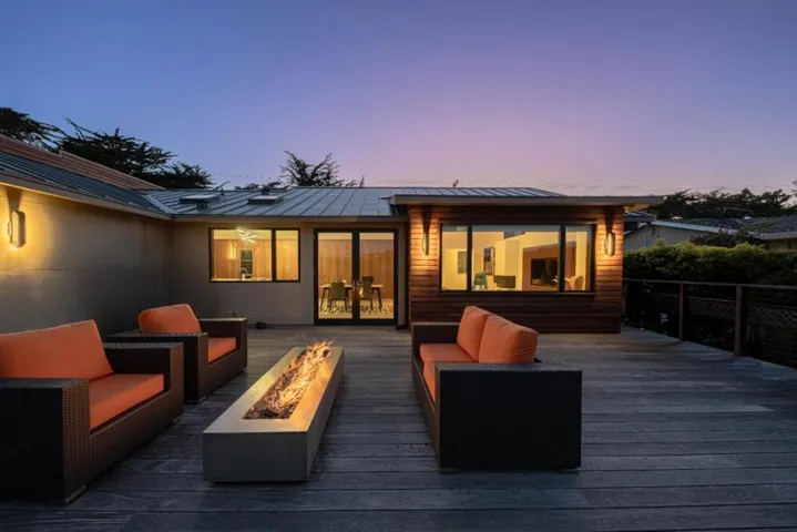 1142 Crest Avenue, Pacific Grove, California 93950