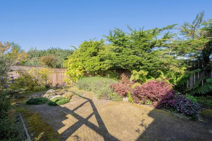 1142 Crest Avenue, Pacific Grove, California 93950