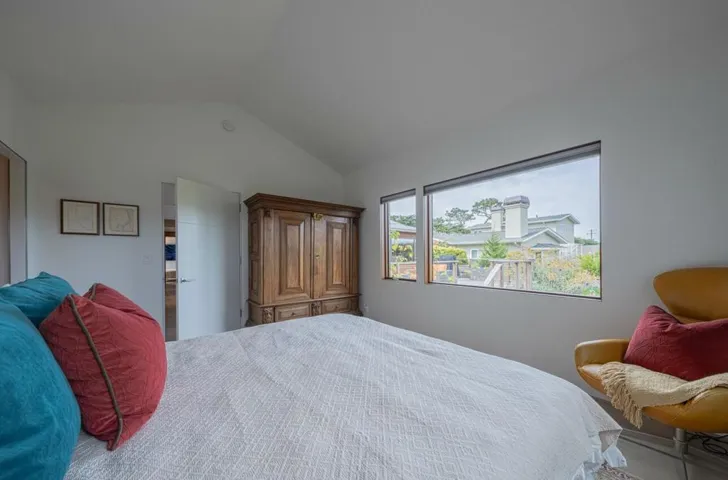 1142 Crest Avenue, Pacific Grove, California 93950