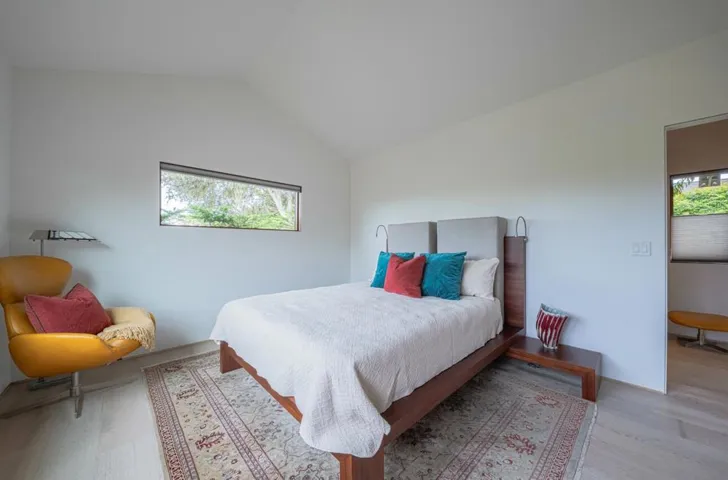 1142 Crest Avenue, Pacific Grove, California 93950