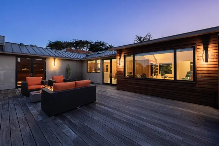 1142 Crest Avenue, Pacific Grove, California 93950