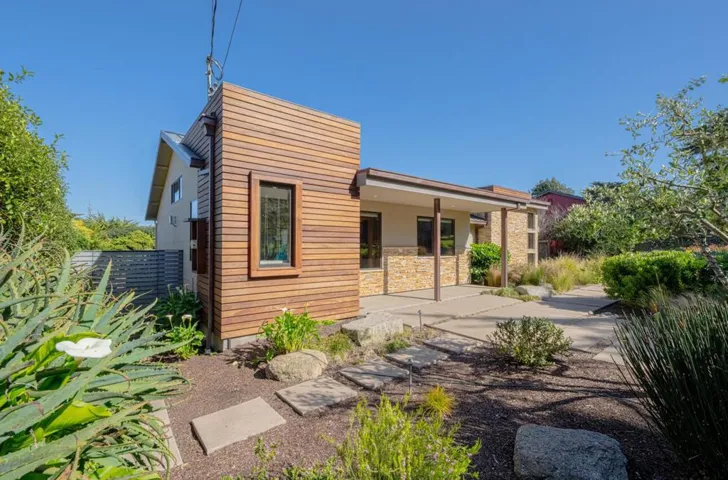 1142 Crest Avenue, Pacific Grove, California 93950