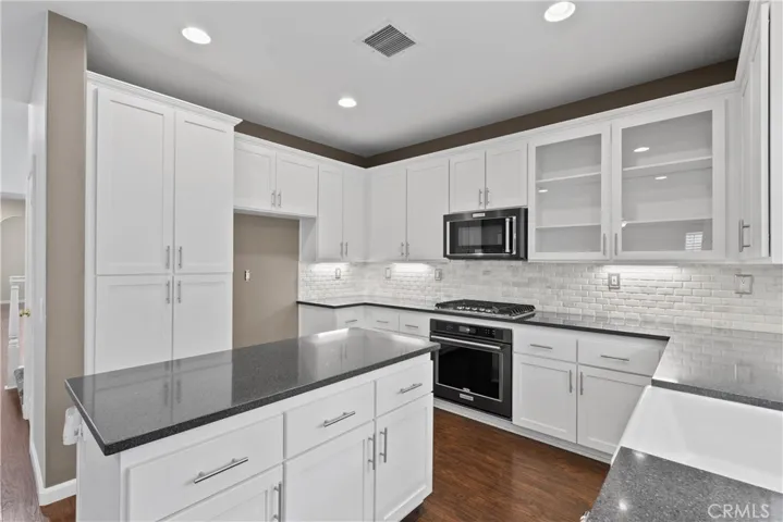 28623 Silverking Trail, Saugus, California 91390