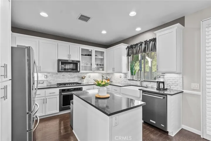 28623 Silverking Trail, Saugus, California 91390