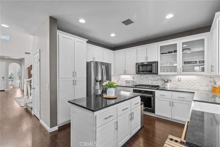 28623 Silverking Trail, Saugus, California 91390